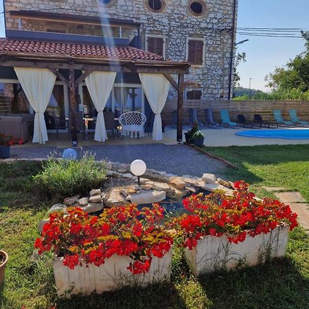 Villa Makale Umag Buitenkant foto