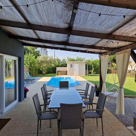 Villa Makale Umag Buitenkant foto